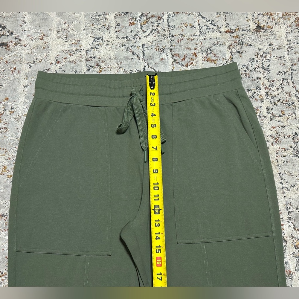 CABI Everyday Lounger Jogger Pants size Large olive green rayon nylon blend EUC - Picture 7 of 13